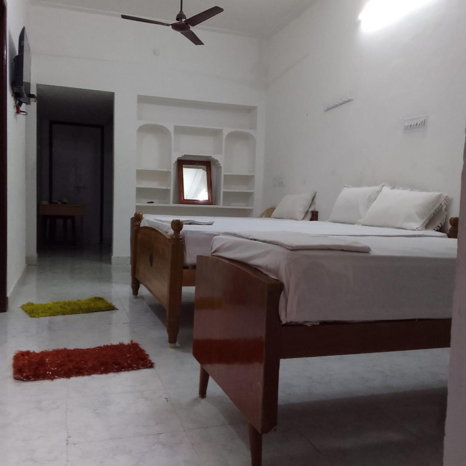 Parisha Residency- Temple Side Hotel Чидамбарам Экстерьер фото